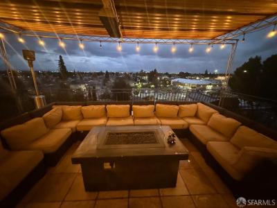 8739 Thermal , 1 & 2, Oakland, California 94608, USA