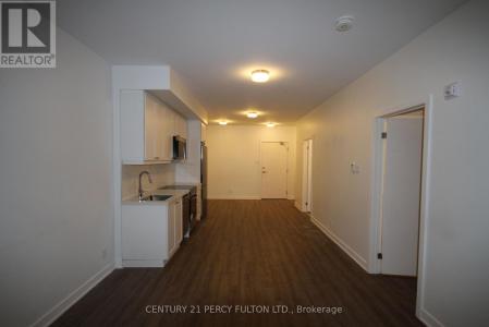 55 CLARINGTON BOULEVARD, Clarington (bowmanville), オンタリオ L1C 0A1, カナダ