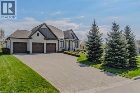 5 MOORE BOULEVARD, Brantford, Ontario N3T 0E2, Canada