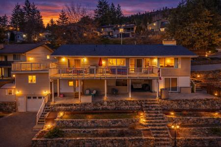 1572 PARKINSON ROAD, West Kelowna, Colúmbia Britânica V1Z 2X2, CANADÁ