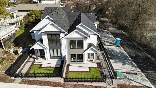 359 LAVAL STREET, Coquitlam, Colombie-Britannique V3K 4W7, Canada