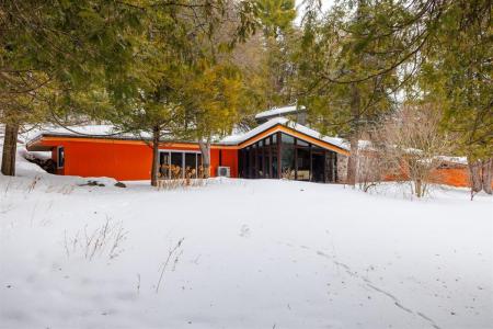 1204  Ch. de la Montagne, Gatineau (Aylmer), Quebec J9J 3S4, Canada