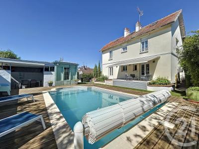 Troyes, Champagne-Ardenne 10000, France