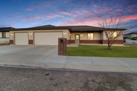 585 Clearwater Way, Heyburn, Idaho 83336, USA