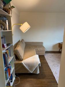 52-25 39th Rd 2-C, Woodside, NY 11377, USA