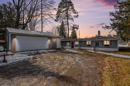 152 Hilda, Farwell, Michigan 48622, USA