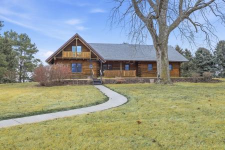 211 Jackson Street, Leighton, Iowa 50143, USA