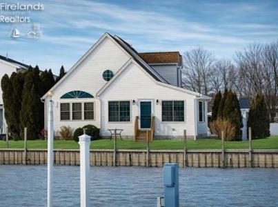 1551 N Anchor Avenue, Port Clinton, Ohio 43452, USA