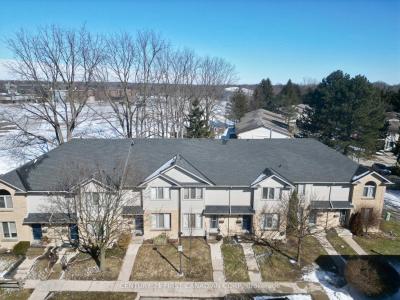 925 LAWSON ROAD, London North, אונטריו N6G 4G2, קנדה 