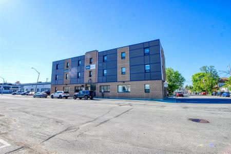 115  Rue du Terminus O., Rouyn-Noranda, 퀘벡주 J9X 2P7, 캐나다