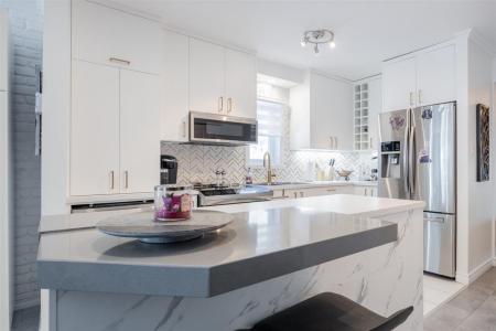 1267  Boul. Bastien, Québec (Les Rivières), Québec G2K 1G3, Canada