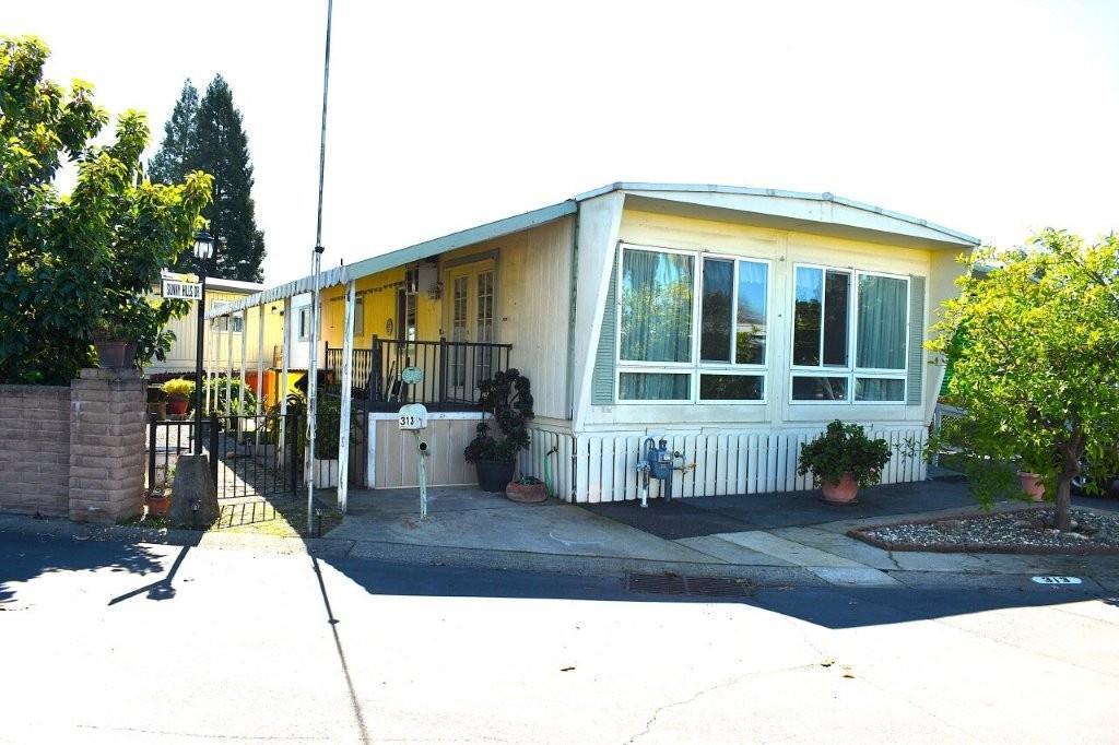 313 Sunny Hills Drive, Rancho Cordova, California 95670, Estados Unidos