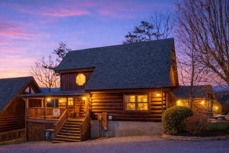 1959 Cougar Crossing Way, Sevierville, Tennessee 37876, USA