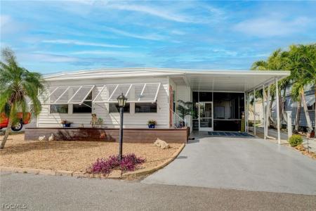 5554 Sir Walter Way, North Fort Myers, Floride 33917, États-Unis