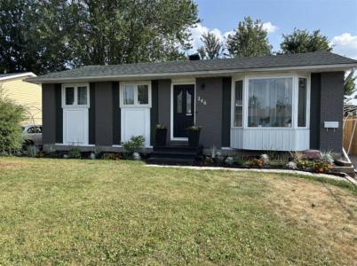 246 Rue P.-Labine, Gatineau (Gatineau), Quebec J8R 1C9, Kanada