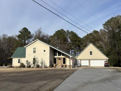 120 Preston Cove Road, Scottsboro, Alabama 35769, USA