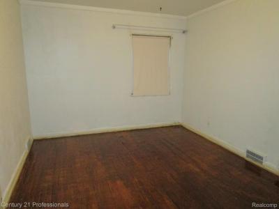 12461 Riad Street, Detroit, Michigan 48224, USA