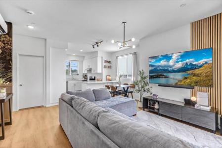402 Creekside Cir, San Diego, California 92114, USA