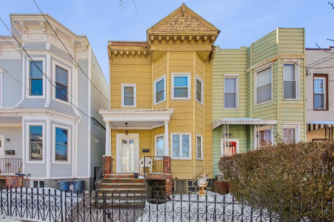 95 Booraem Ave, Jc, Heights, New Jersey 07307