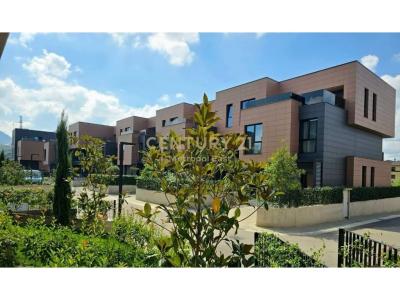 Qendra Tregtare TEG, Tirana, Albania