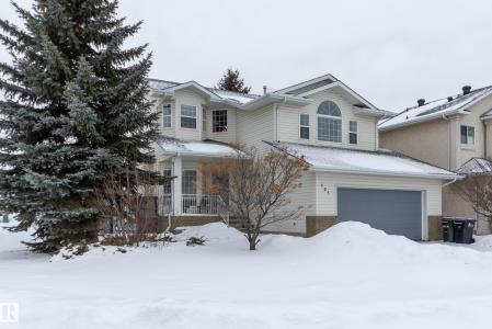 121 FORREST DRIVE, Sherwood Park, Alberta T8A 6A8, Kanada