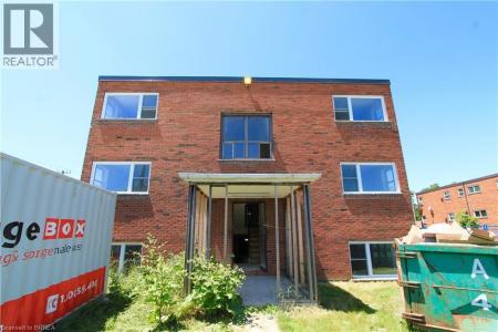 116 KING EDWARD AVENUE, Londres, Ontario N5Z 3T1, CANADÁ