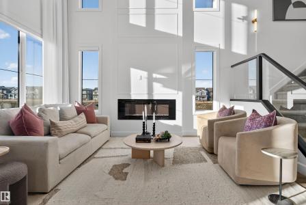 213 PATERSON LINK SW, Edmonton, Alberta T6W 5V3, Canada