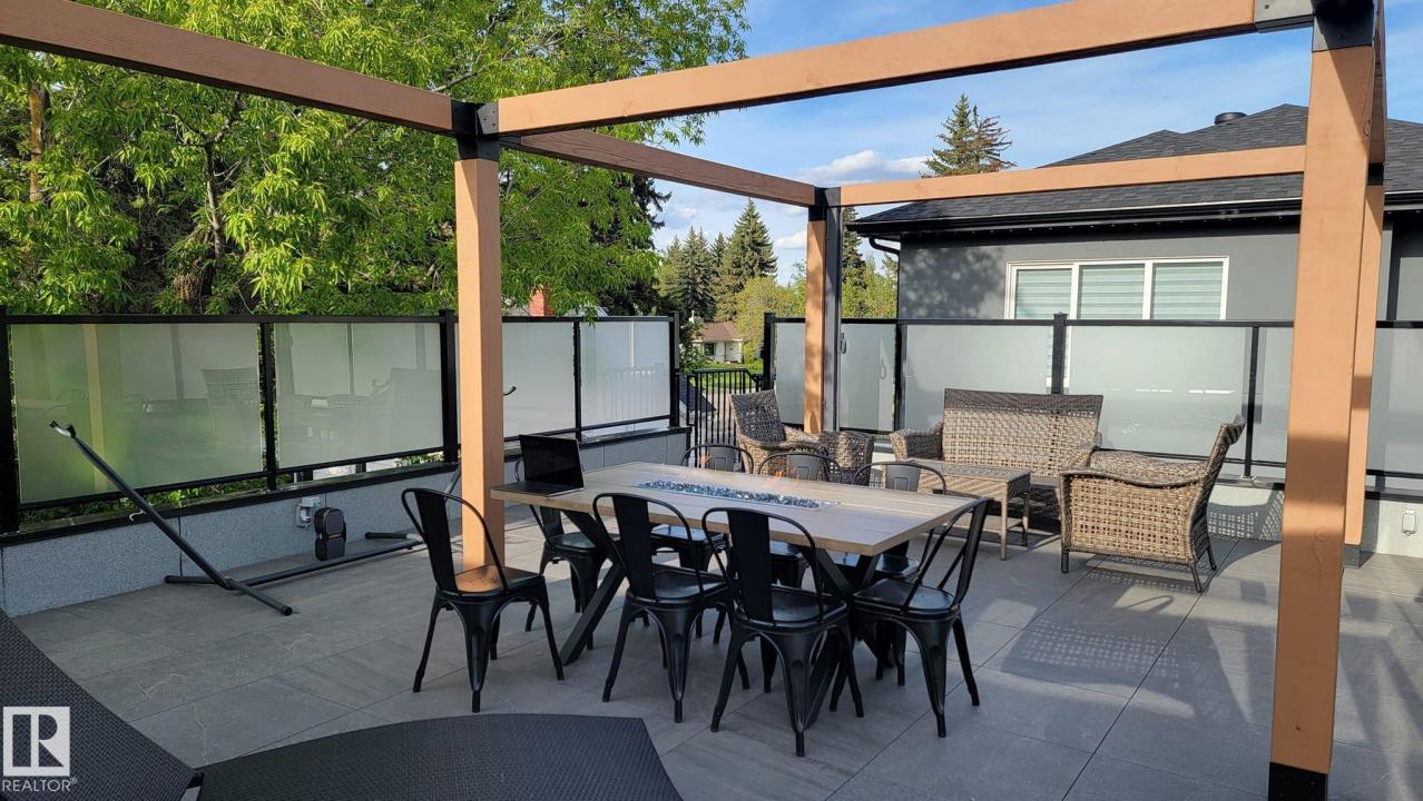 10038 142 STREET NW, Edmonton, Alberta T5N 2N5, Canada