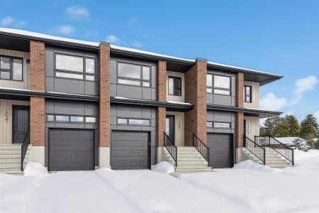 61  Rue de la Croisée, Gatineau (Aylmer), Quebec J9J 2S8, Canada