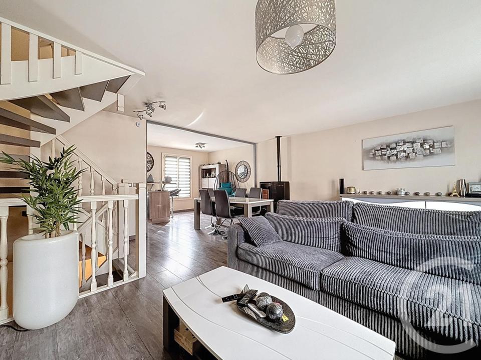 Ste Genevieve Des Bois, Île-de-France 91700, Pháp