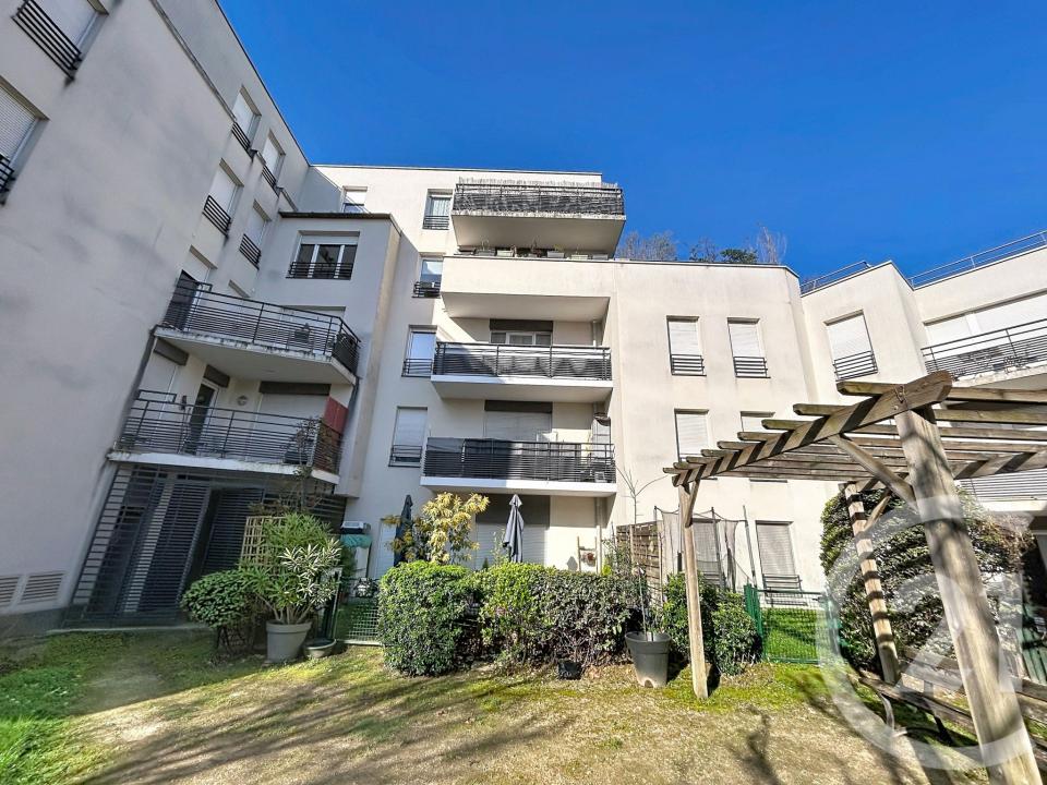 St Denis, Île-de-France 93200, Pháp