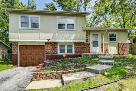 17651 Hillcrest Dr, Country Club Hills, Illinois 60478, USA