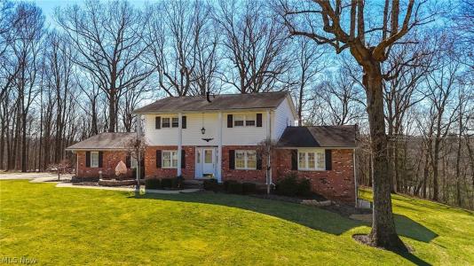 265 James Lane, Vincent, Ohio 45784, USA