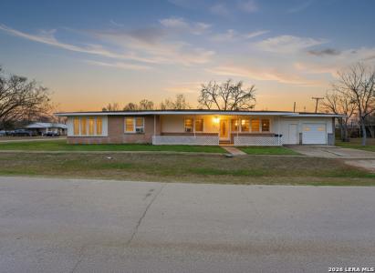 500 N Texas, Nixon, Texas 78140, USA