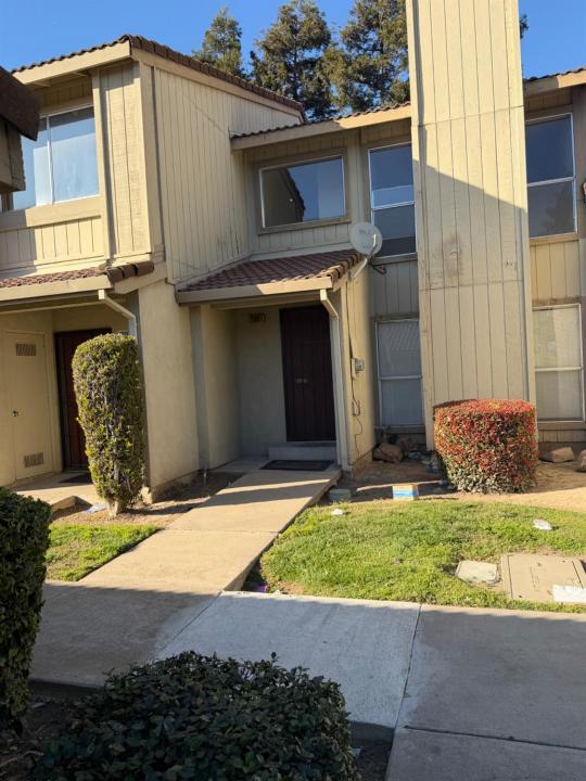 2108 Mount Vernon Drive E, Modesto, California 95350