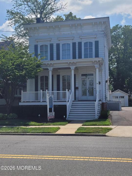 94 W Main Street, Hipoteczne, New Jersey 07728, USA