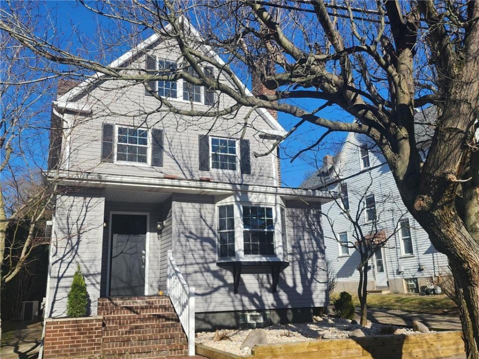 1112 Montana Ave, Natrona Heights, Pennsylvanie 15065, États-Unis