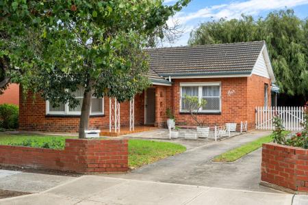 4 Reynolds Avenue, Brooklyn Park, SA 5032, Australia