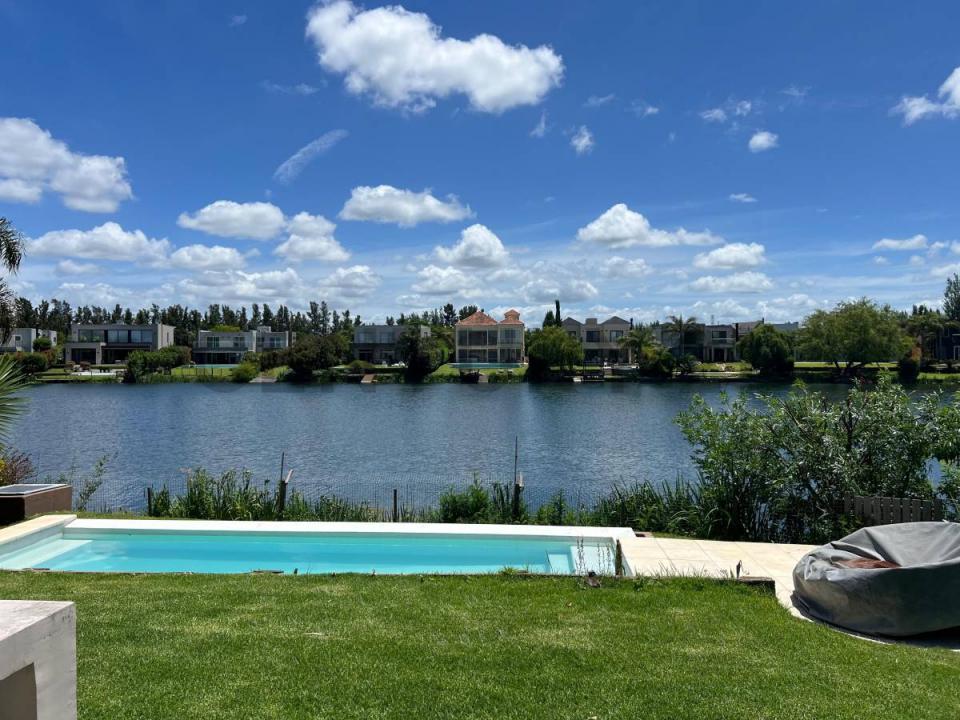 Avenida de los Lagos 5850, Tigre, GBA Norte 1670, Argentina