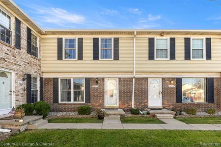 16685 Rudgate Street, Southgate, Michigan 48195, USA