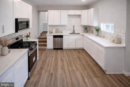 2600 E Hoffman St, BALTIMORE, Maryland 21213, USA