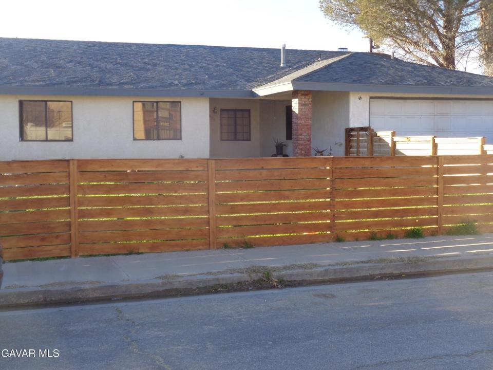 2825 W 28th Street, Rosamond, Californie 93560, États-Unis