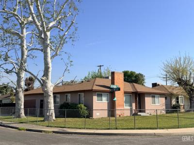 4412 Joanne Street, Bakersfield, California 93309, USA