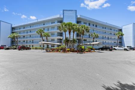 198 NW 67th Street Unit# 207, Boca Raton, Florida 33487, USA