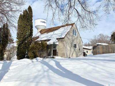 113 LAURIER AVENUE, Yorkton, Saskatchewan S3N 1V1, Canada