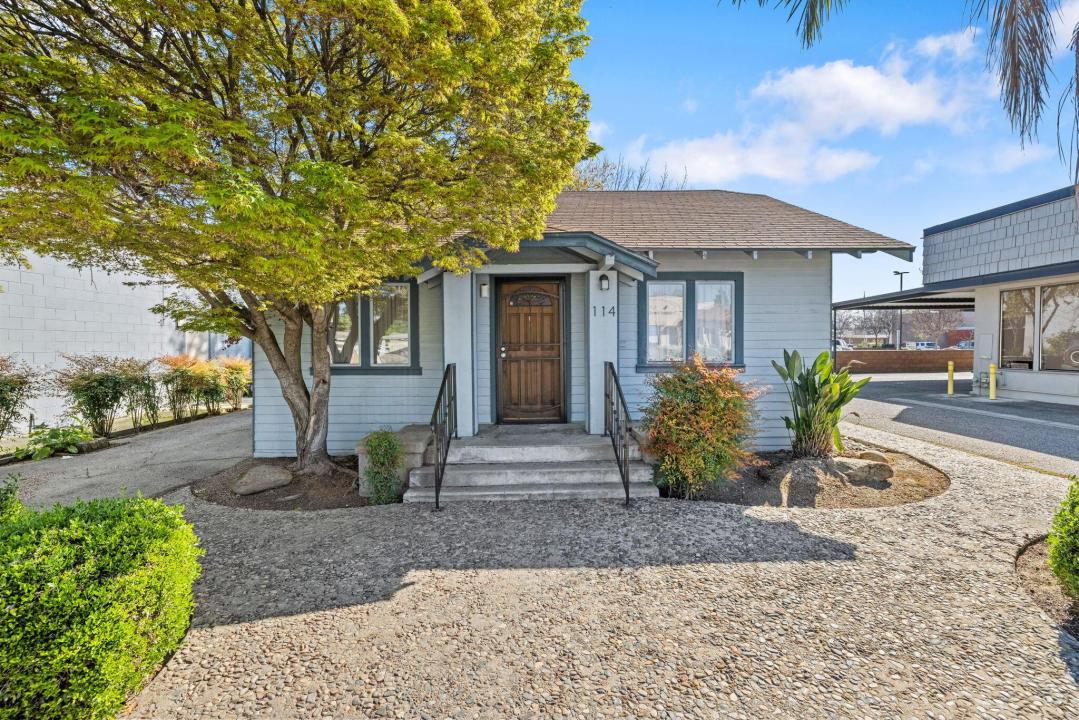 114 S Stevenson Street, Visalia, 加利福尼亚州 93291, 美国