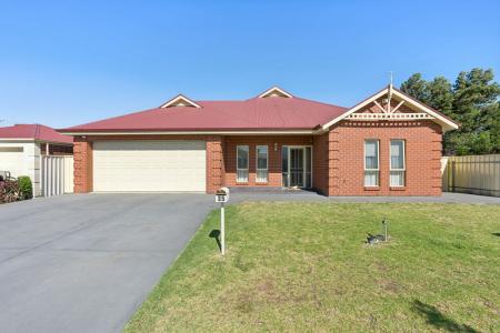 25 Bluepoint Way, Aldinga Beach, SA 5173, Australia