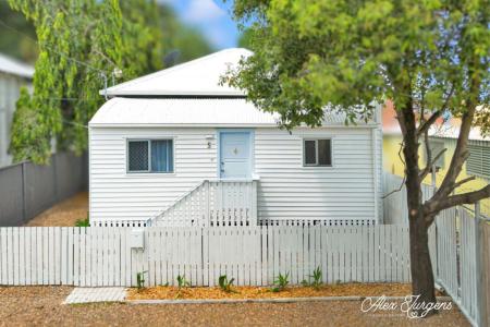 5 Maryvale Street, West End, QLD 4810, Australia