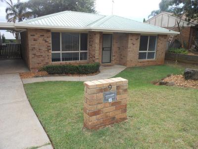 9 Kurrajong Street, Newtown, QLD 4350, Australia