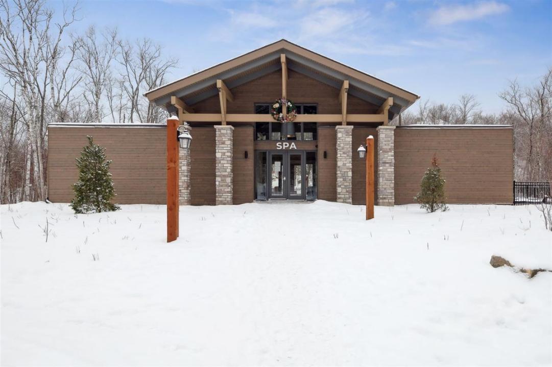 2020 Allée du Val-de-Bagnes, Mont-Tremblant, Quebec J8E 1C6, Canadá